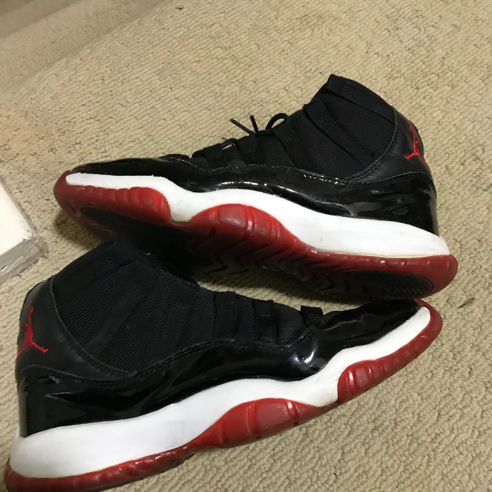 2001 Nike Air Jordan 11 bred